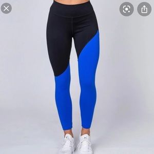 Muscle Nation Scrunch Leggings